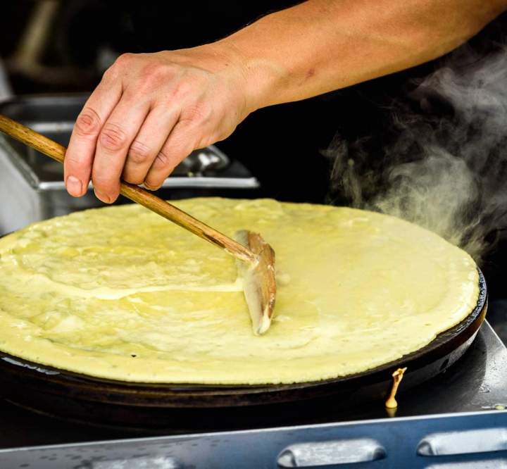 Vente de crêpes à base de lait de chèvre Échenevex